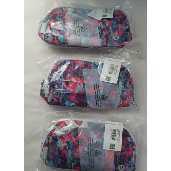 LULULEMON Everywhere Belt Bag Long Strap 1L Flower Glide Multi Vapor NWT - Picture 9 of 9